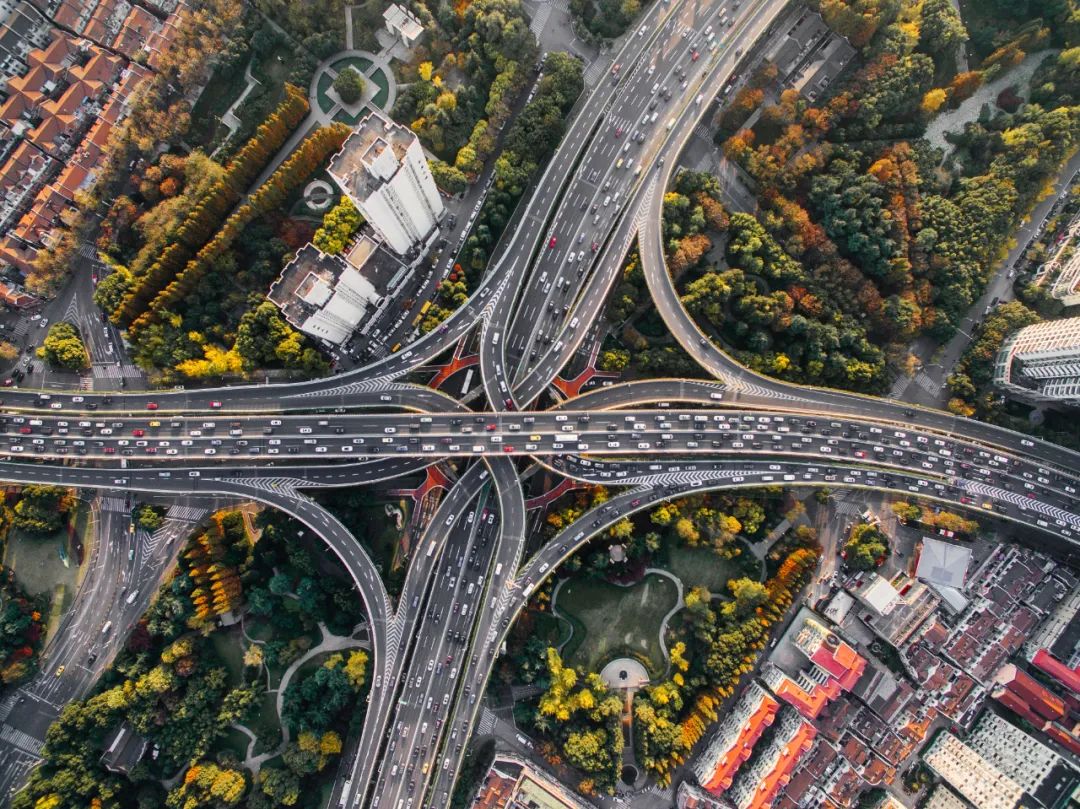 打造数据共享应用枢纽，亿信华辰助力交通运输行业数字化转型